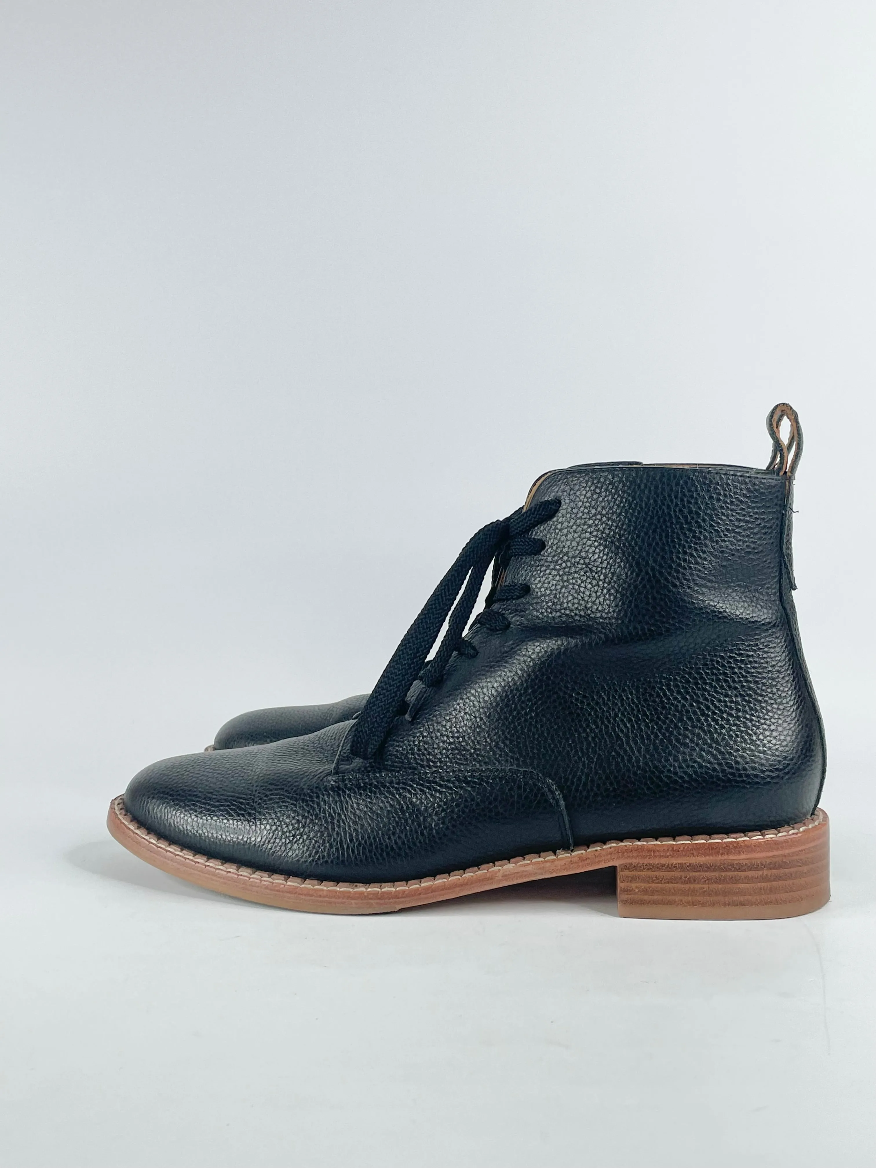 Bared Black Leather Lace Up Ankle Boots - EU43
