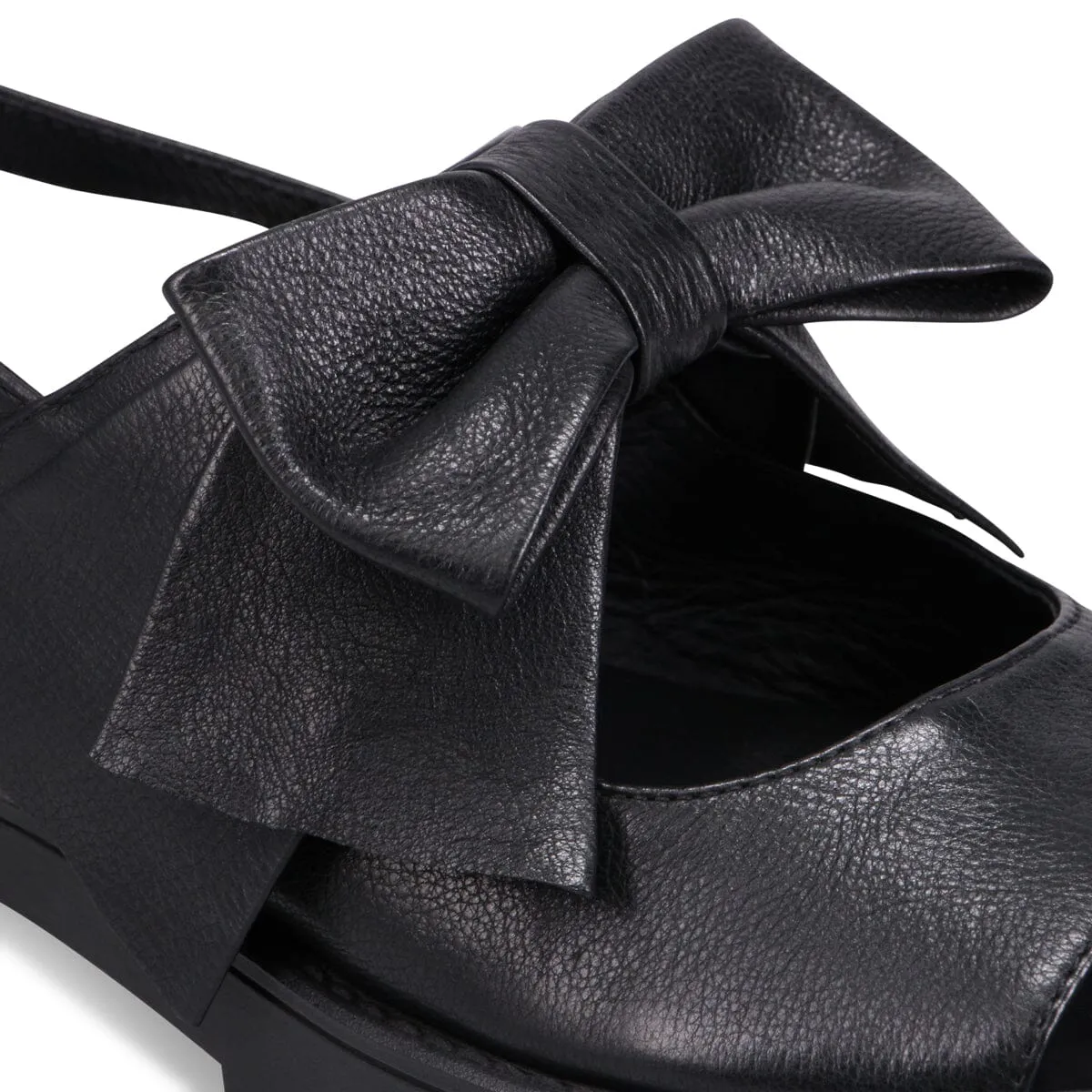 BLACK LEATHER BOW SANDAL