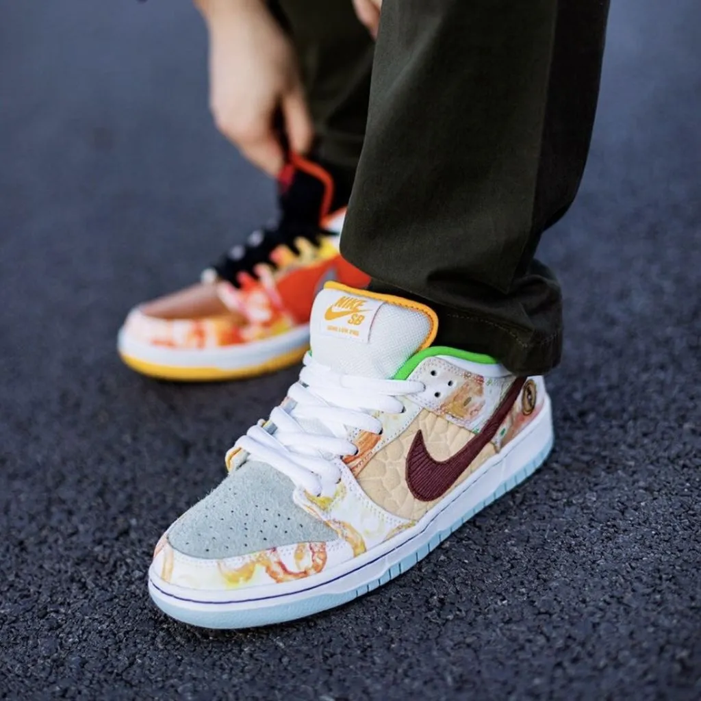 CE - DUNK "Street Hawker"