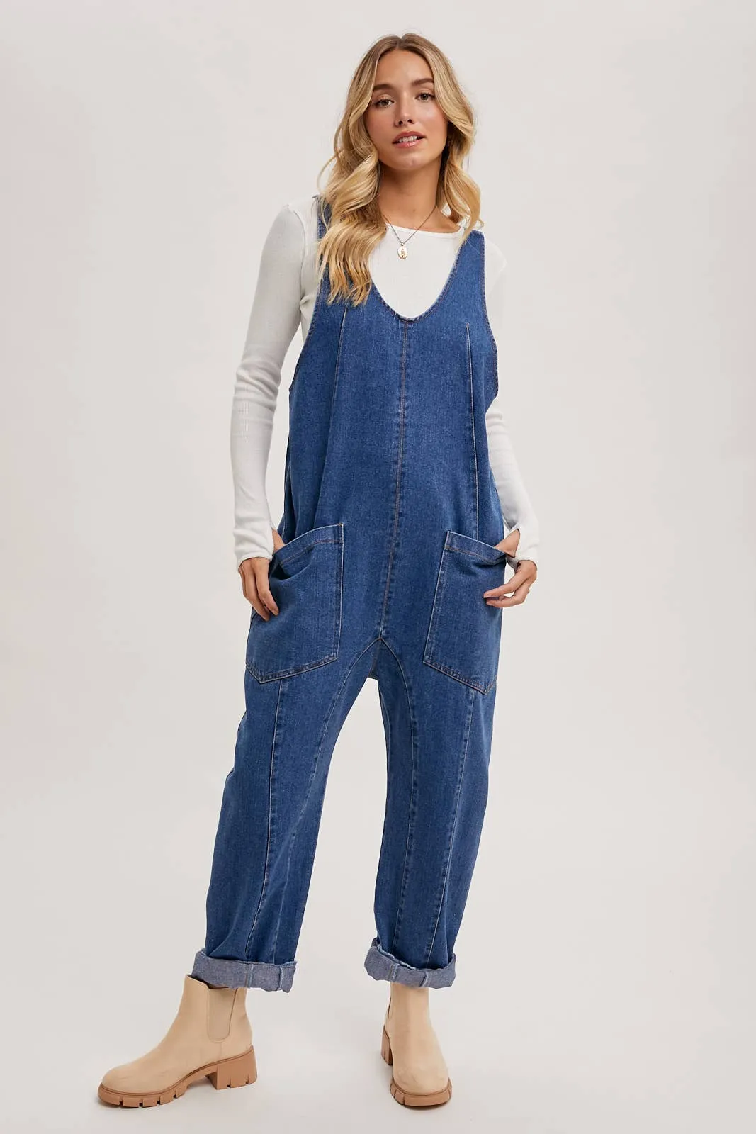 DENIM JUMPSUIT OVERALL IN A RELAXED FIT WITH HAREM LEGS