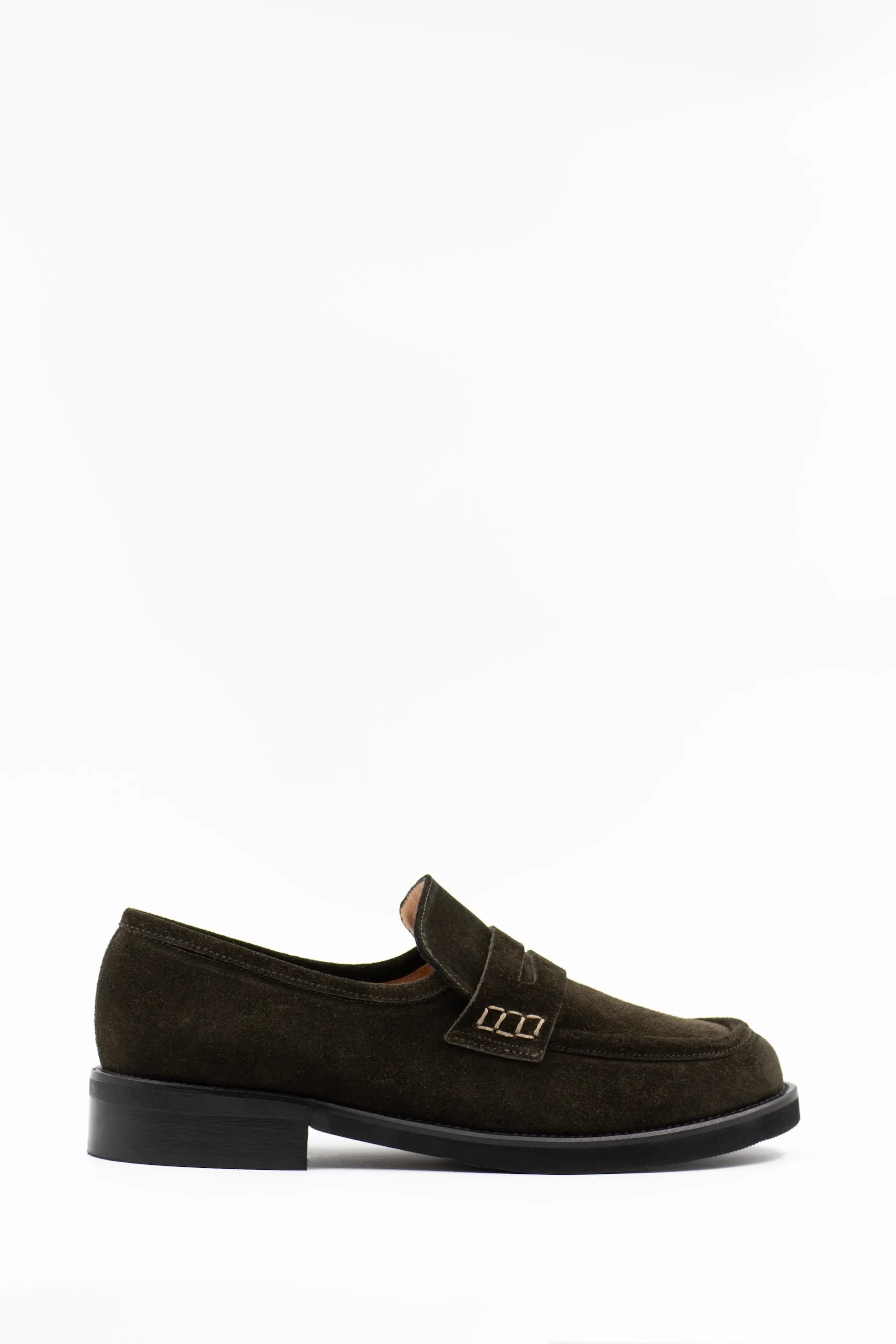 Loafers in green suede with rubber sole