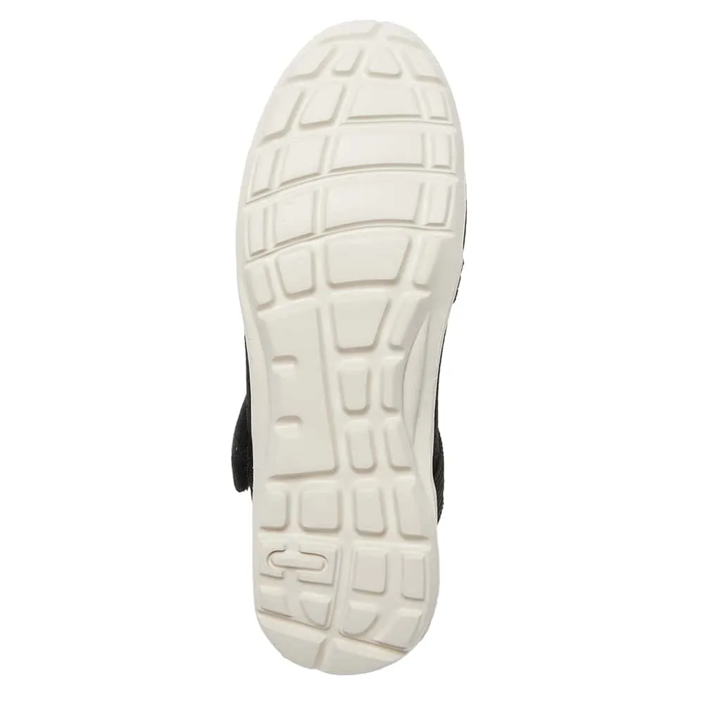Patsy Flat in Black