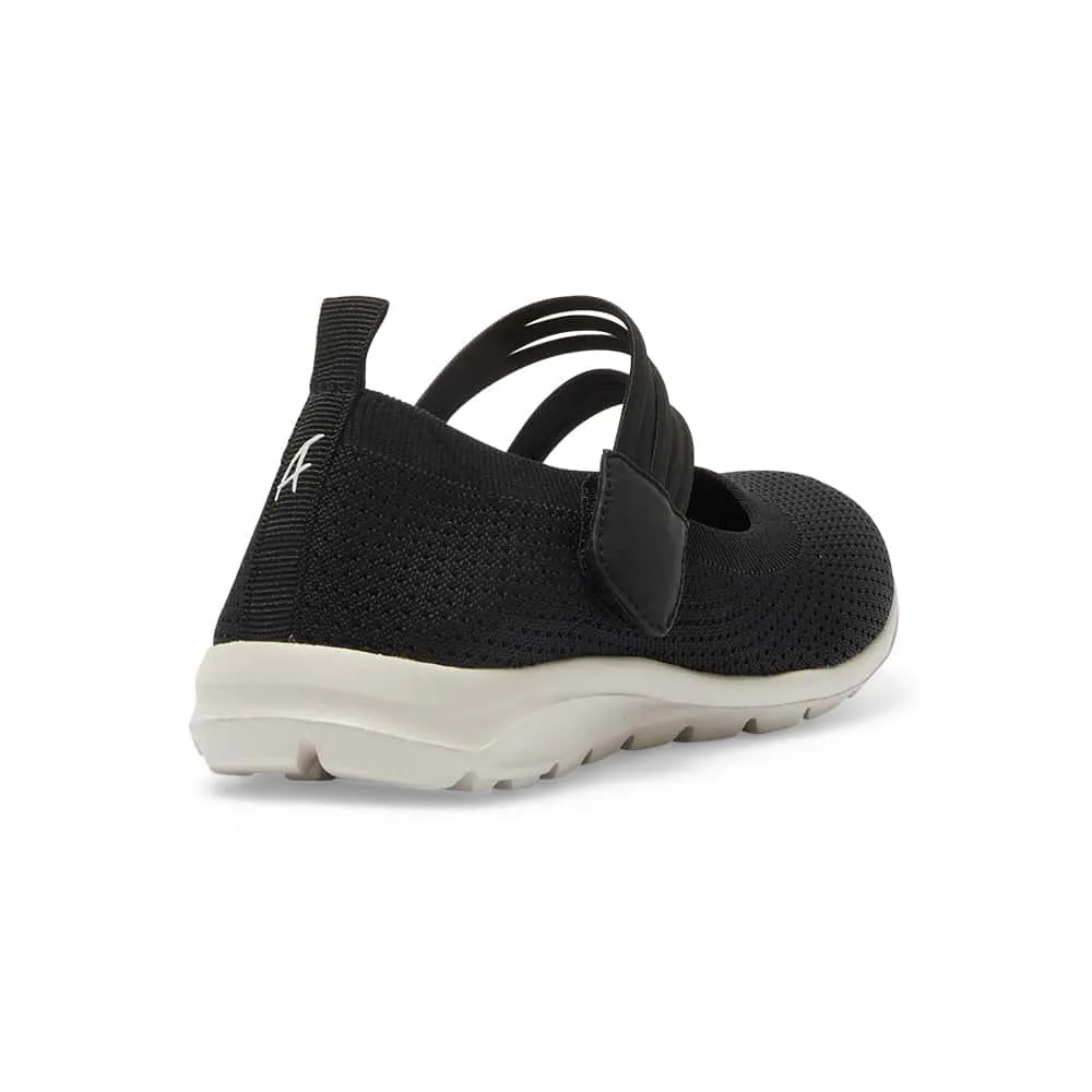 Patsy Flat in Black