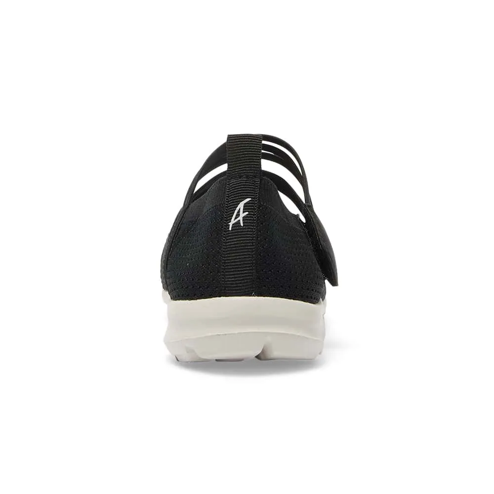 Patsy Flat in Black