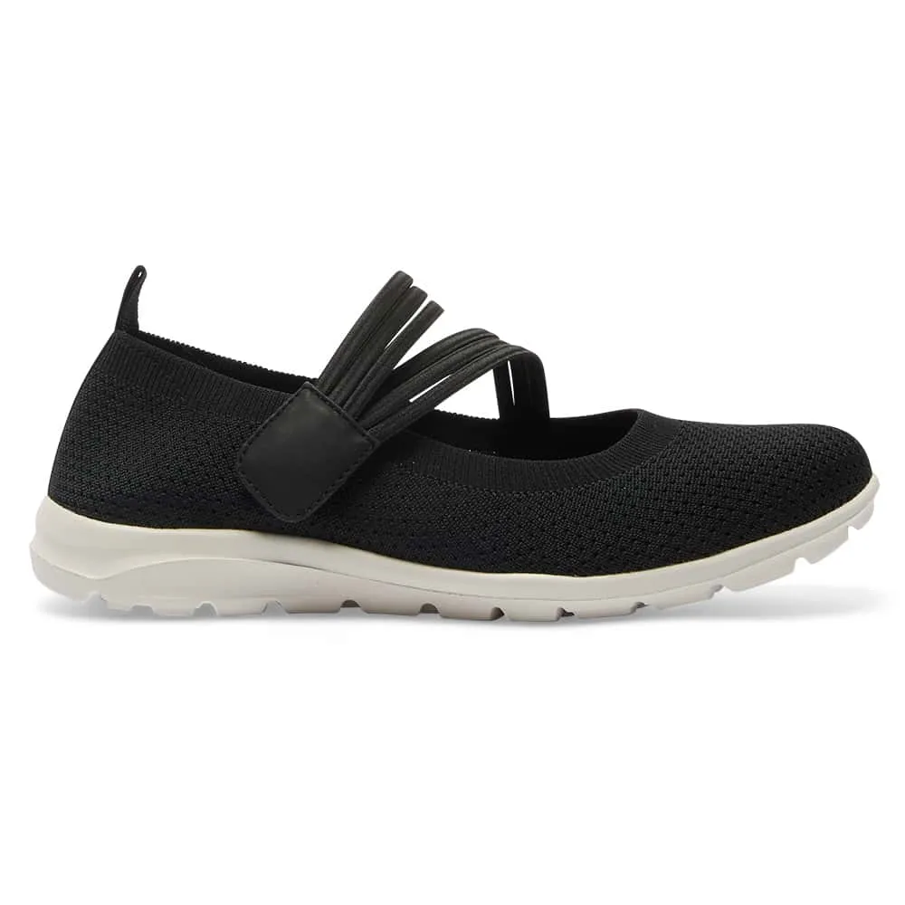Patsy Flat in Black