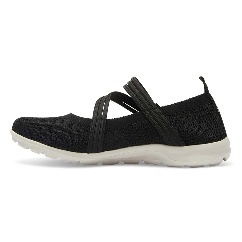 Patsy Flat in Black