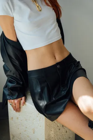PLEATED VEGAN LEATHER MINI SKIRT - BLACK