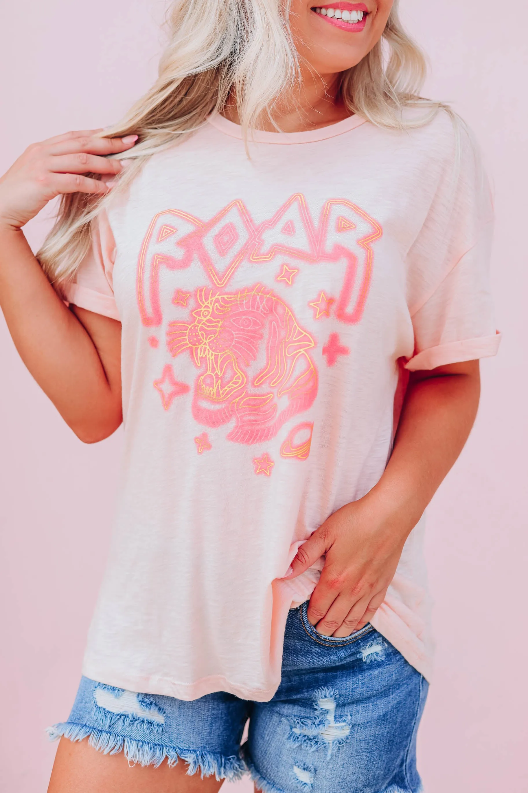 "Roar" Tiger Graphic Tee - Peach