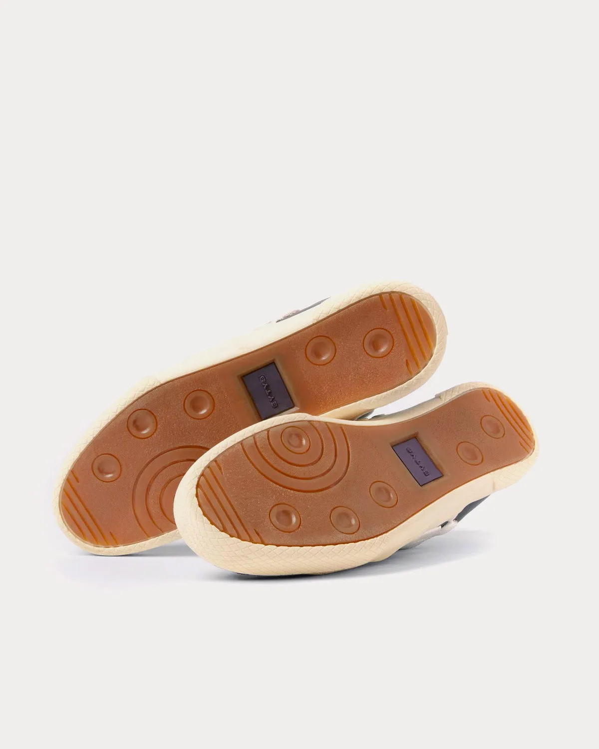 Santos Orca Low Top Sneakers