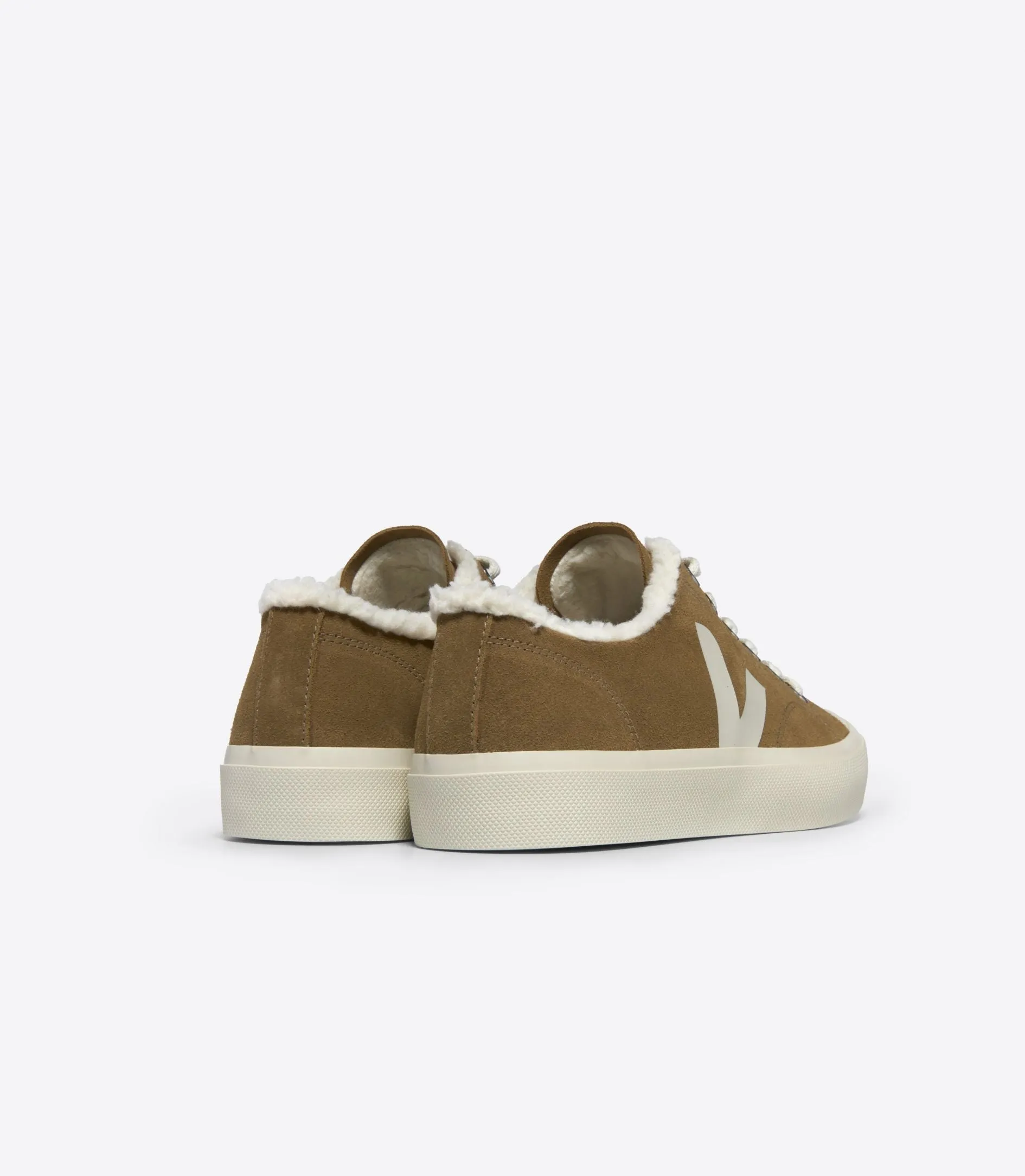 VEJA Wata II Low Fured Suede Tend Pierre