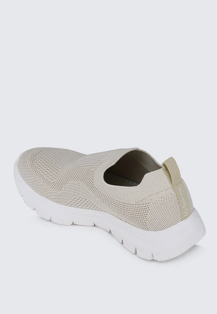 WalkEase Comfy Sneakers In Beige