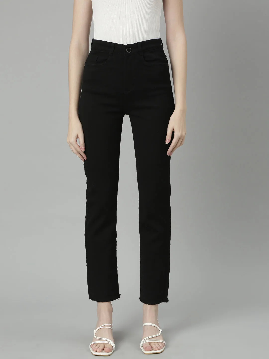 Women Black Jean Straight Fit Mid-Rise Cropped Stretchable Jeans