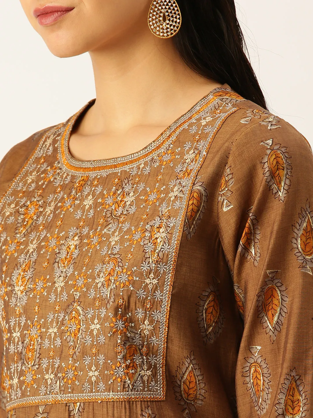 Women Brown Ethnic Motifs Printed Empire Thread Work Kurta Sets