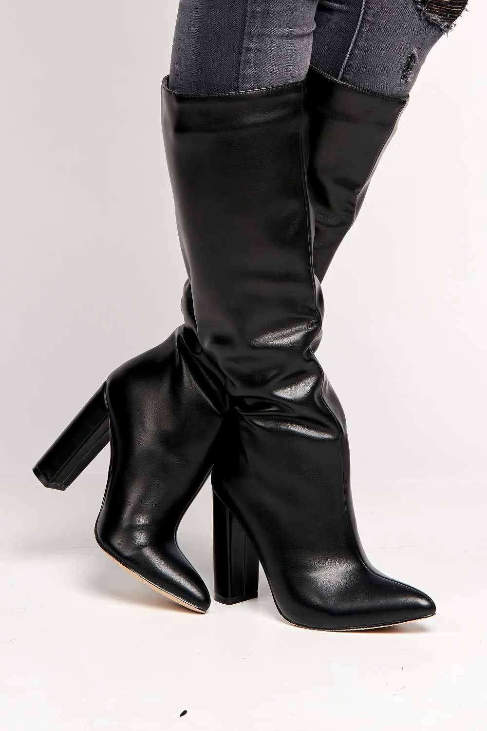 Woya Pointed Toe Block Heel Knee High Boots in Black