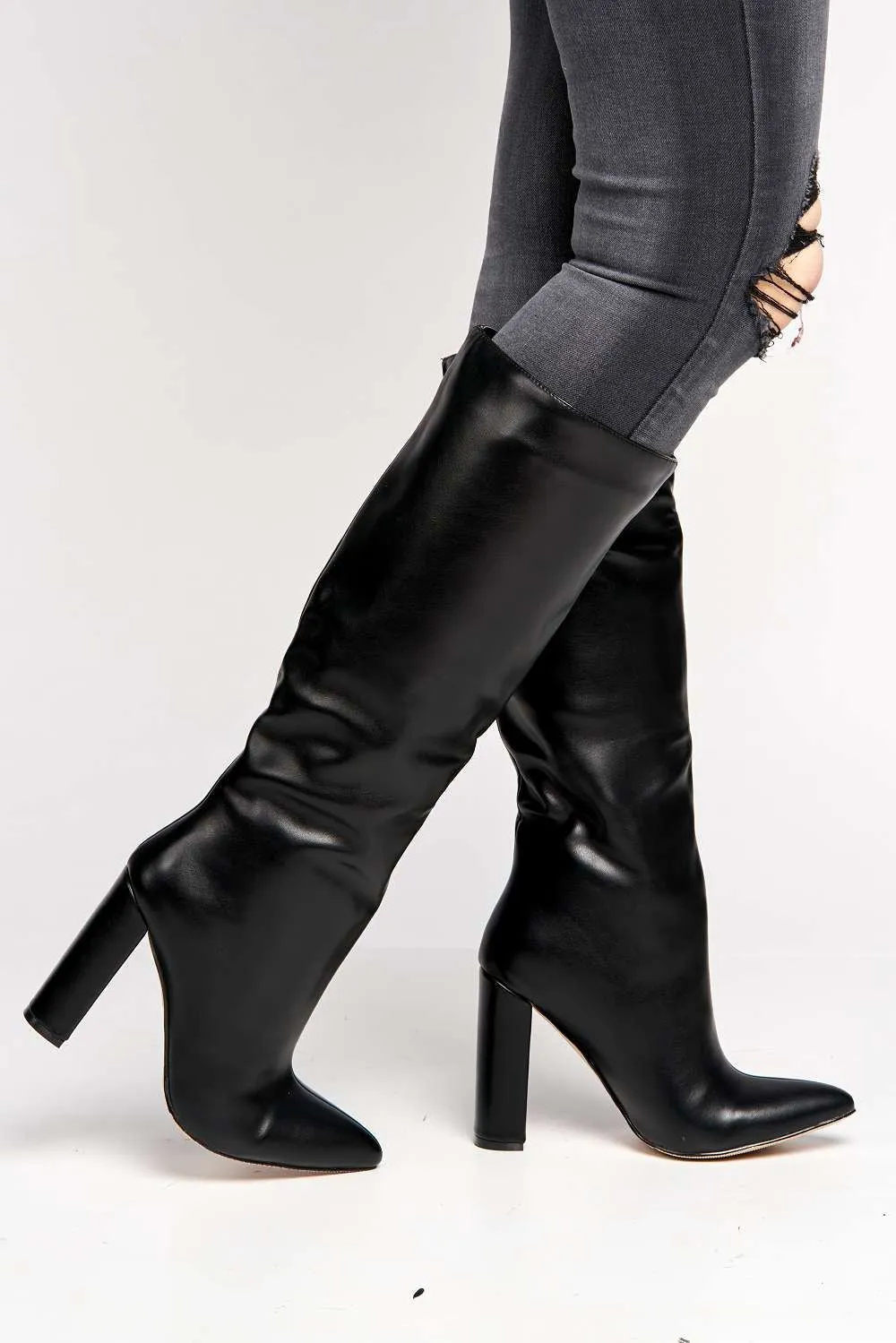 Woya Pointed Toe Block Heel Knee High Boots in Black