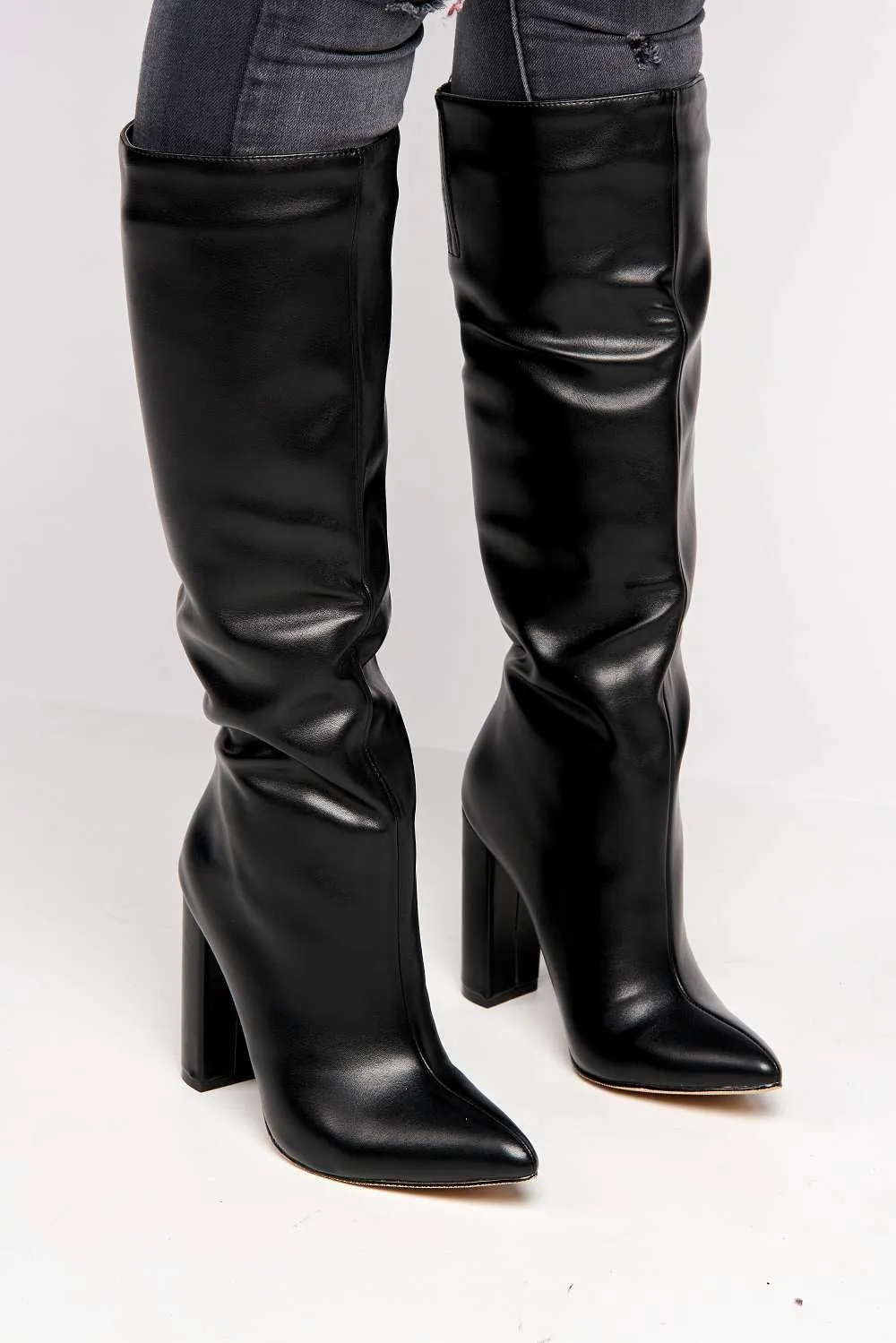 Woya Pointed Toe Block Heel Knee High Boots in Black